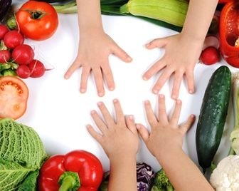 Дети чаще едят овощи, если они были выращены ими самостоятельно